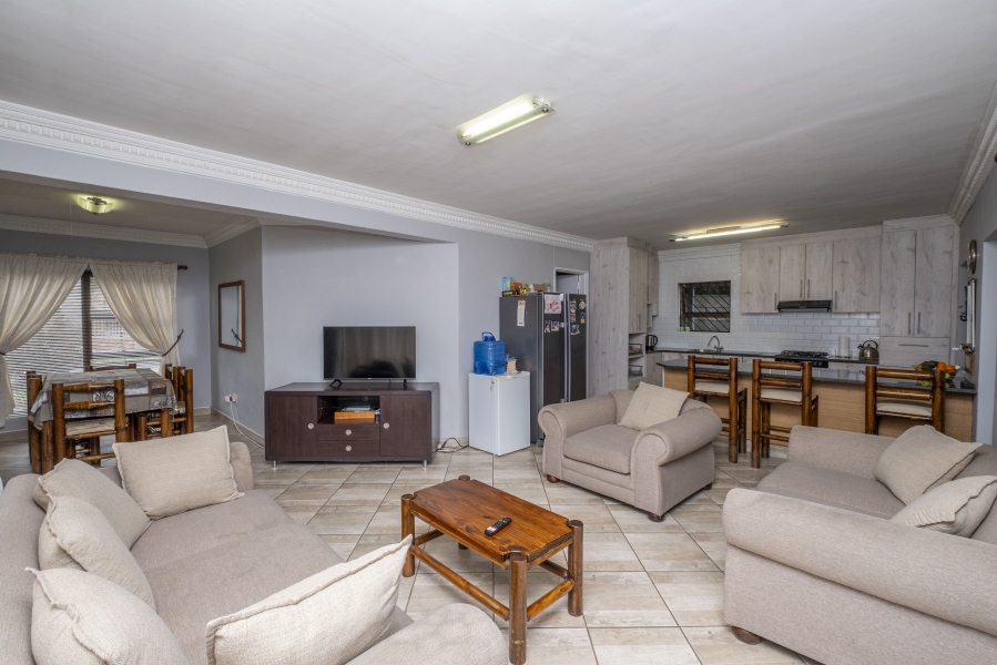 4 Bedroom Property for Sale in Rouxville Western Cape